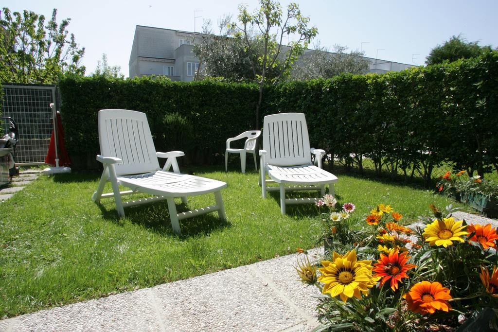 B&B Il Glicine Fiorito Venetië-Lido Buitenkant foto