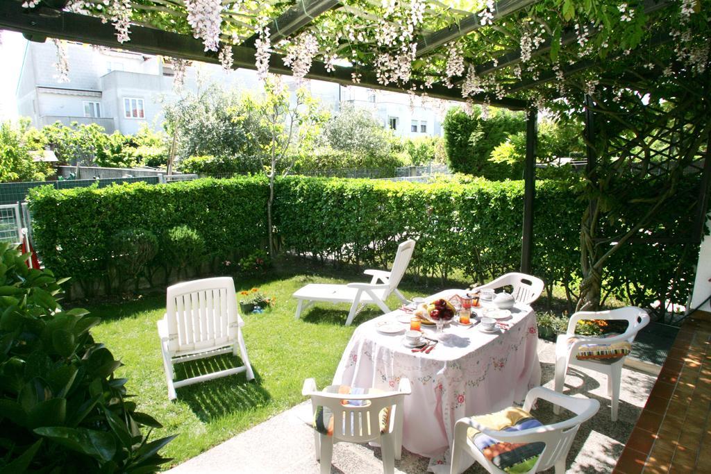 B&B Il Glicine Fiorito Venetië-Lido Buitenkant foto