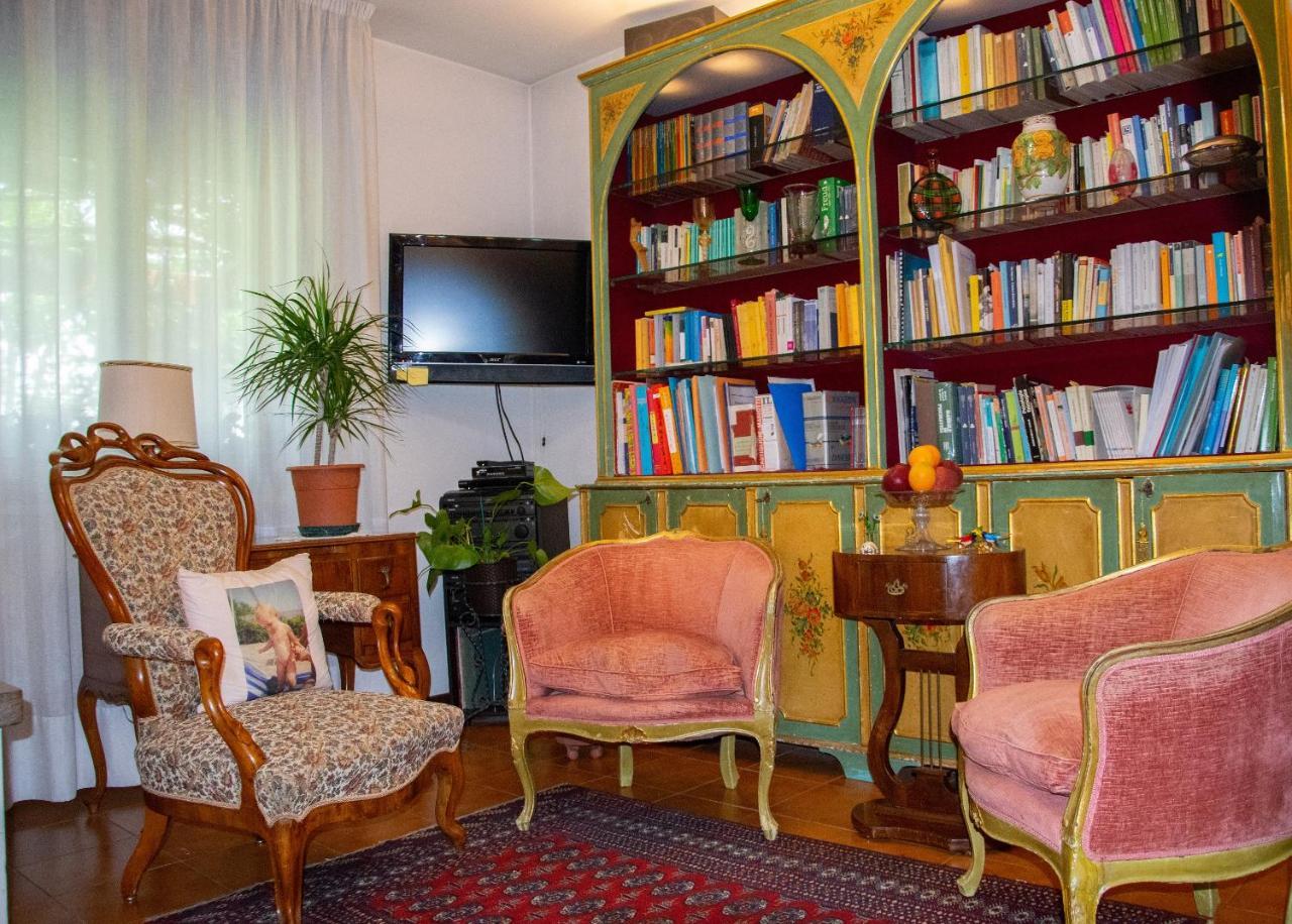 B&B Il Glicine Fiorito Venetië-Lido Buitenkant foto