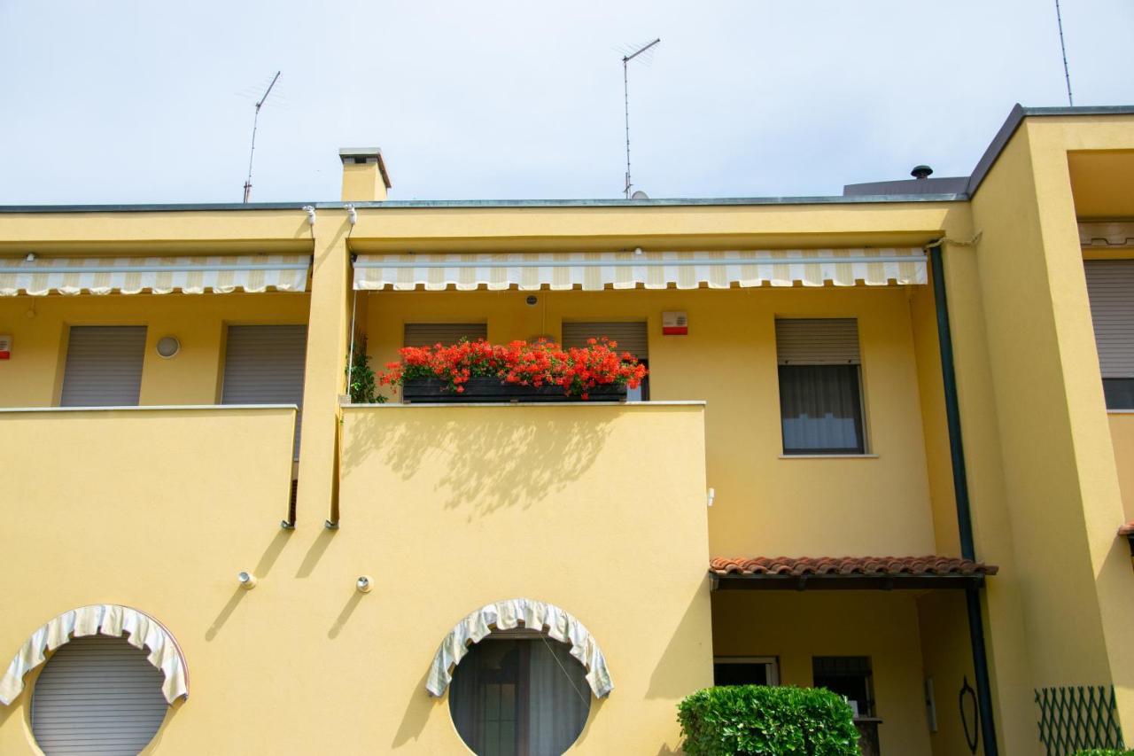 B&B Il Glicine Fiorito Venetië-Lido Buitenkant foto